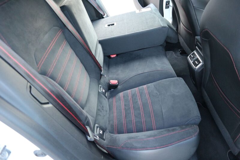 RENAULT MEGANE IV<br>1.8T 280CH RS – Image 9