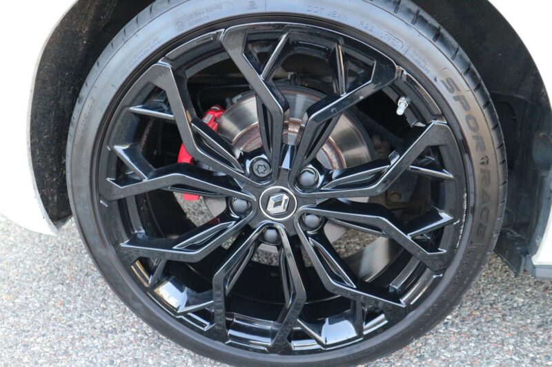 RENAULT MEGANE IV<br>1.8T 280CH RS – Image 15