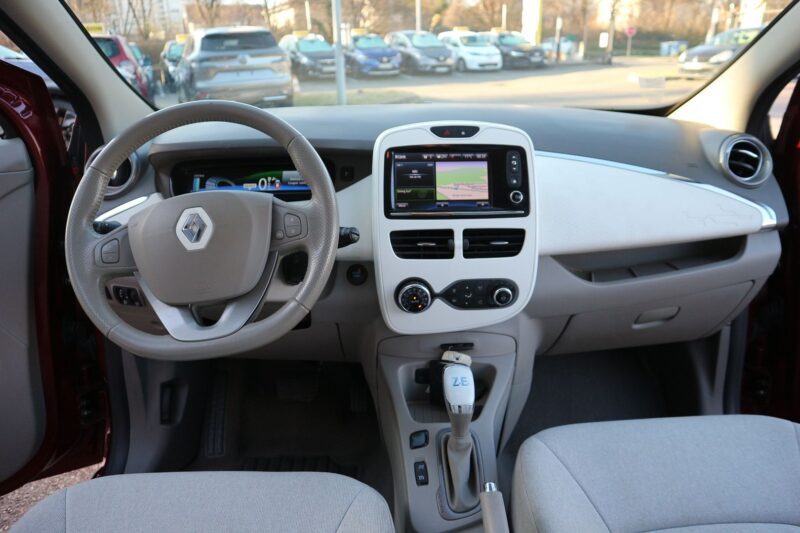 RENAULT ZOE<br>ZEN CHARGE NORMALE R90 – Image 5