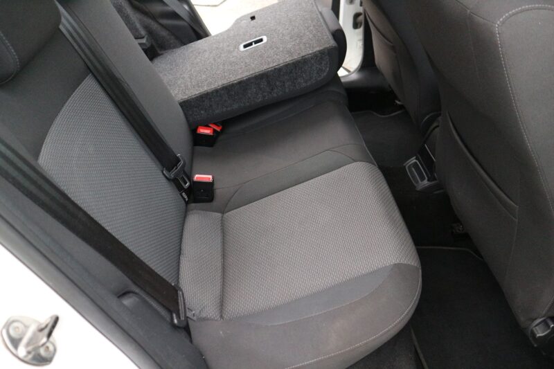 VOLKSWAGEN POLO<br>1.4 TDI 90CH BLUEMOTION TECHNOLOGY R LINE DSG7 5P – Image 8