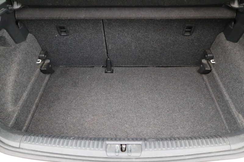 VOLKSWAGEN POLO<br>1.4 TDI 90CH BLUEMOTION TECHNOLOGY R LINE DSG7 5P – Image 9