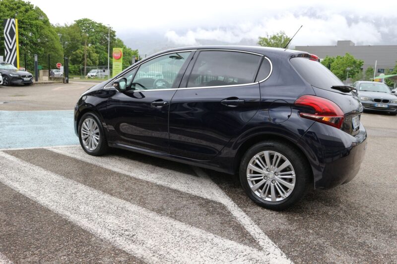 PEUGEOT 208<br>1.2  110CH E6.C ALLURE S&S 5P – Image 3