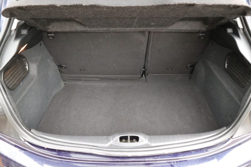 PEUGEOT 208<br>1.2  110CH E6.C ALLURE S&S 5P – Image 9