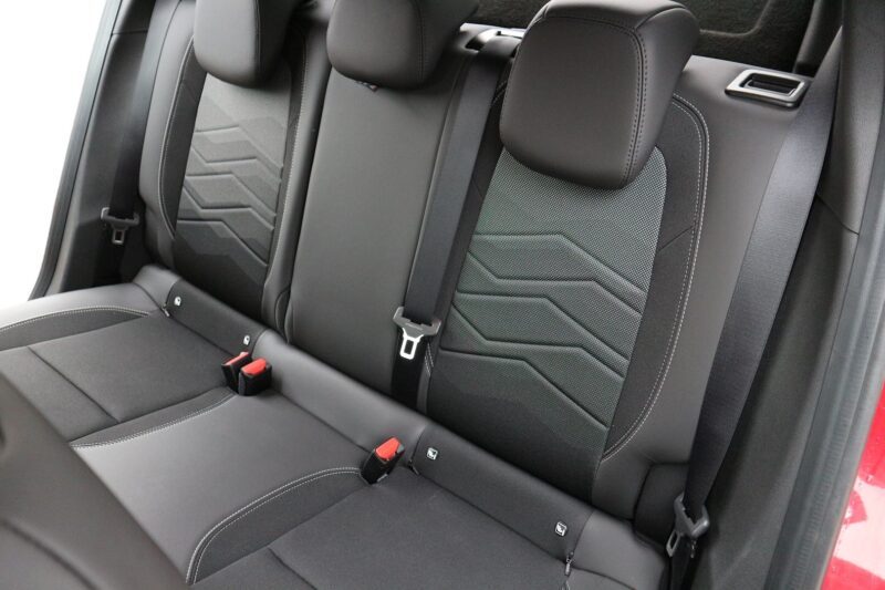 JEEP AVENGER<br>1.2 TURBO T3 100CH ALTITUDE + – Image 8