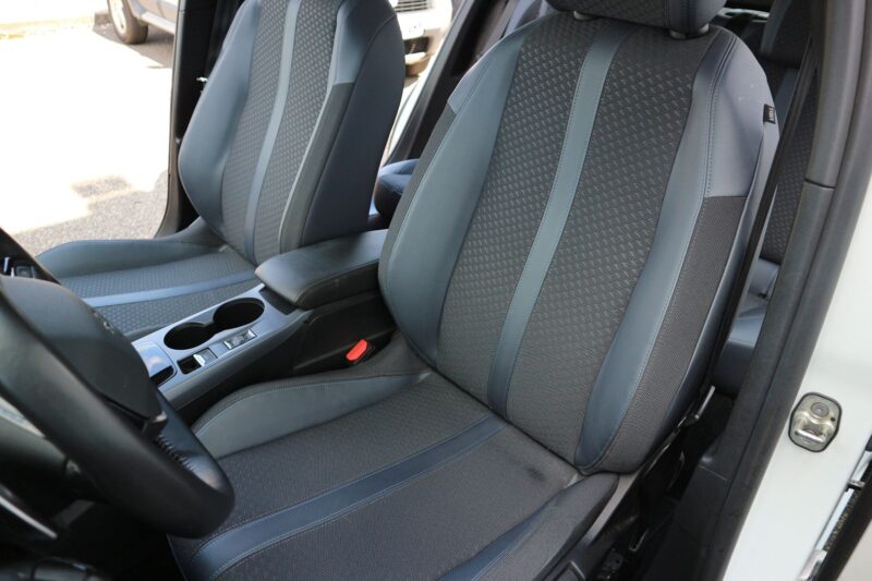 PEUGEOT 2008<br>130CH S&S ALLURE EAT8 – Image 6