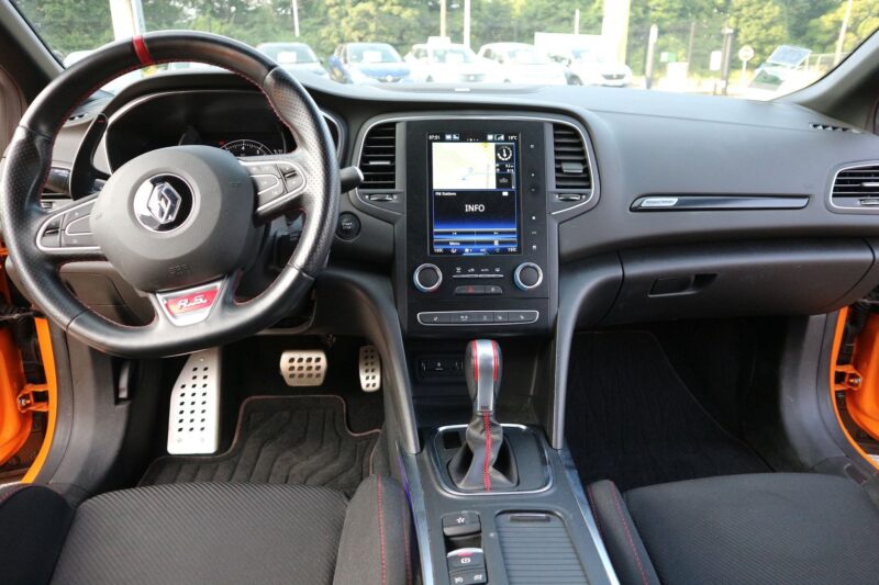 RENAULT MEGANE IV<br>1.8T 280CH RS EDC – Image 6
