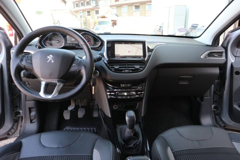 PEUGEOT 2008<br>1.2  110CH ALLURE – Image 5