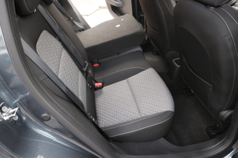 RENAULT CLIO V<br>1.6 E-TECH HYBRIDE 140CH LIMITED -21N – Image 8