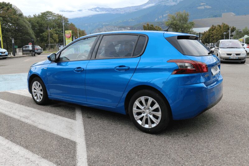 PEUGEOT 308  AUTOMATIQUE<br>1.5 BLUEHDI 130CH S&S  STYLE EAT8 – Image 3