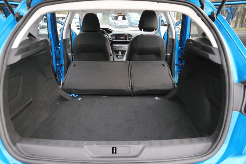 PEUGEOT 308  AUTOMATIQUE<br>1.5 BLUEHDI 130CH S&S  STYLE EAT8 – Image 11