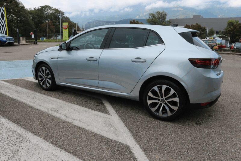 RENAULT MEGANE IV<br>1.5 BLUE DCI 115CH TECHNO EDC -23 – Image 4