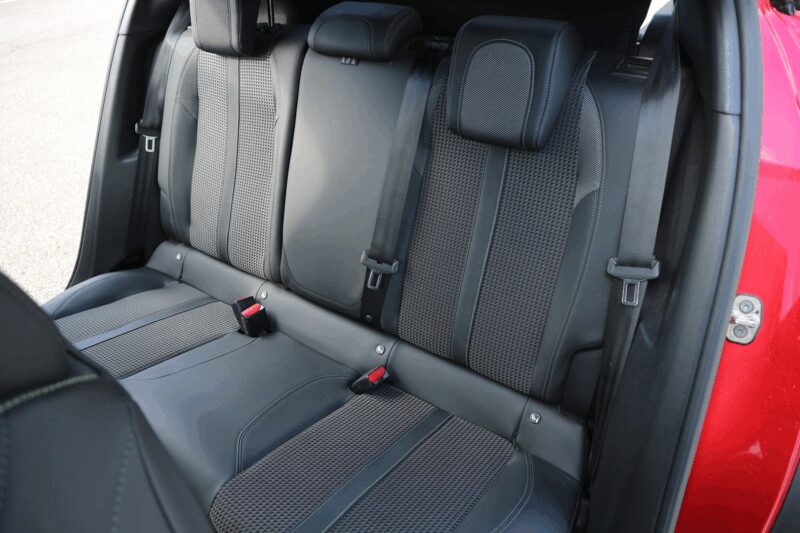 PEUGEOT 2008<br>1.5 BLUEHDI 130CH S&S GT LINE EAT8 – Image 7