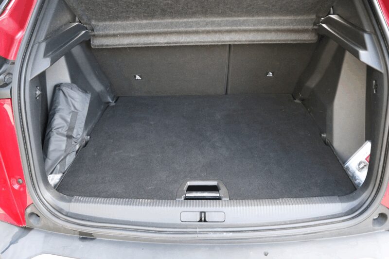 PEUGEOT 2008<br>1.5 BLUEHDI 130CH S&S GT LINE EAT8 – Image 9