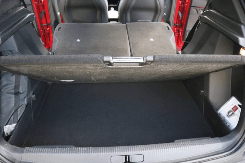 PEUGEOT 2008<br>1.5 BLUEHDI 130CH S&S GT LINE EAT8 – Image 10