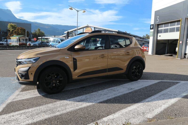DACIA SANDERO<br>1.0 TCE 110CH STEPWAY EXTREME + -24 – Image 3