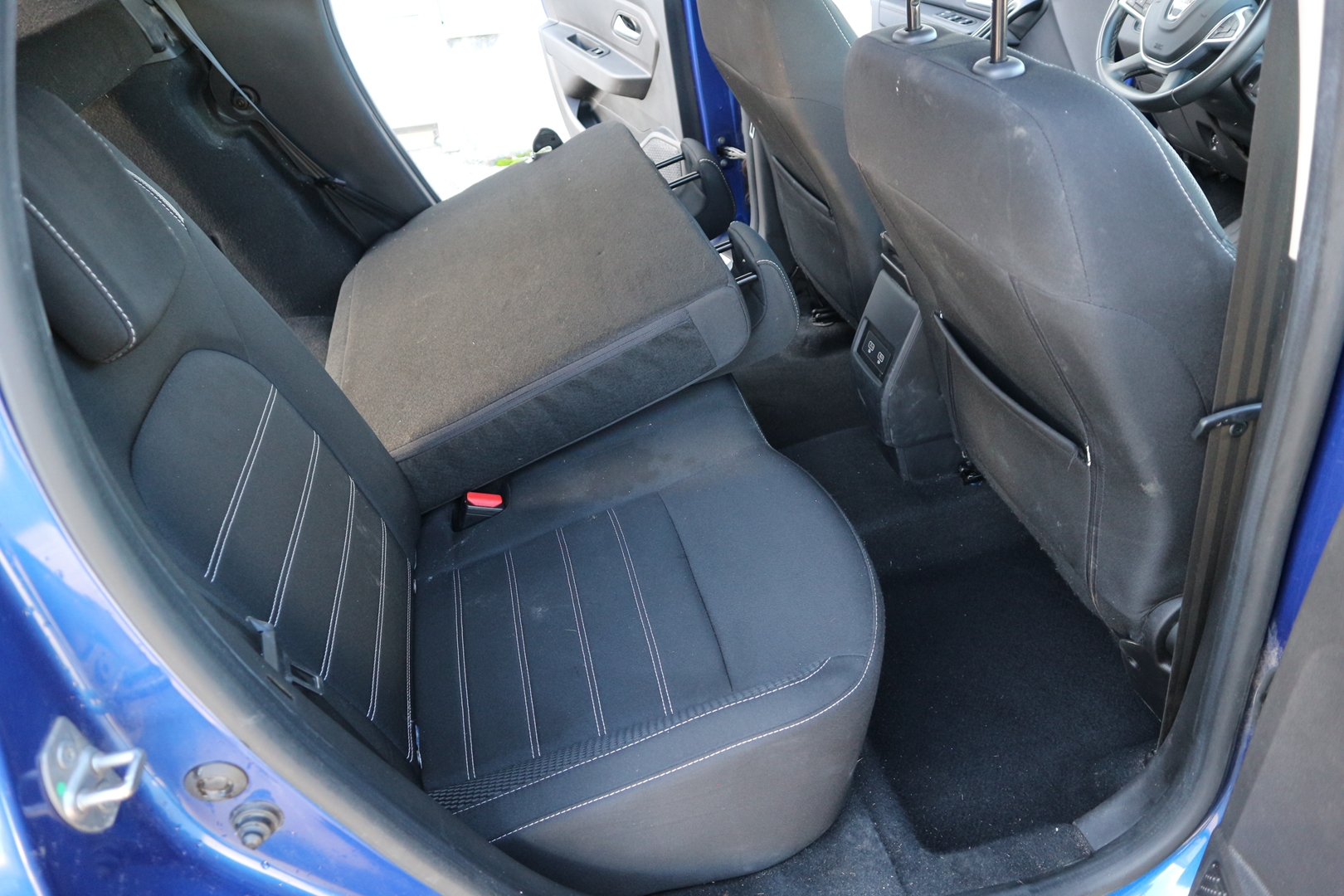 DACIA DUSTER<br>1.3 TCE 150CH FAP PRESTIGE 4X2 EDC – Image 8