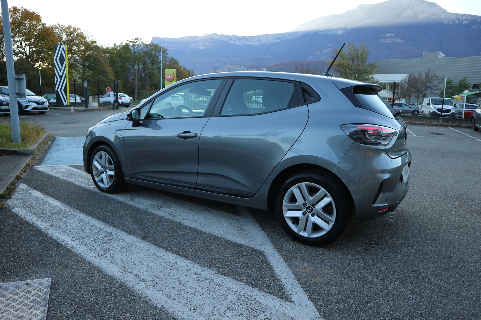 RENAULT CLIO V<br>1.0 TCE 90CH EVOLUTION – Image 3