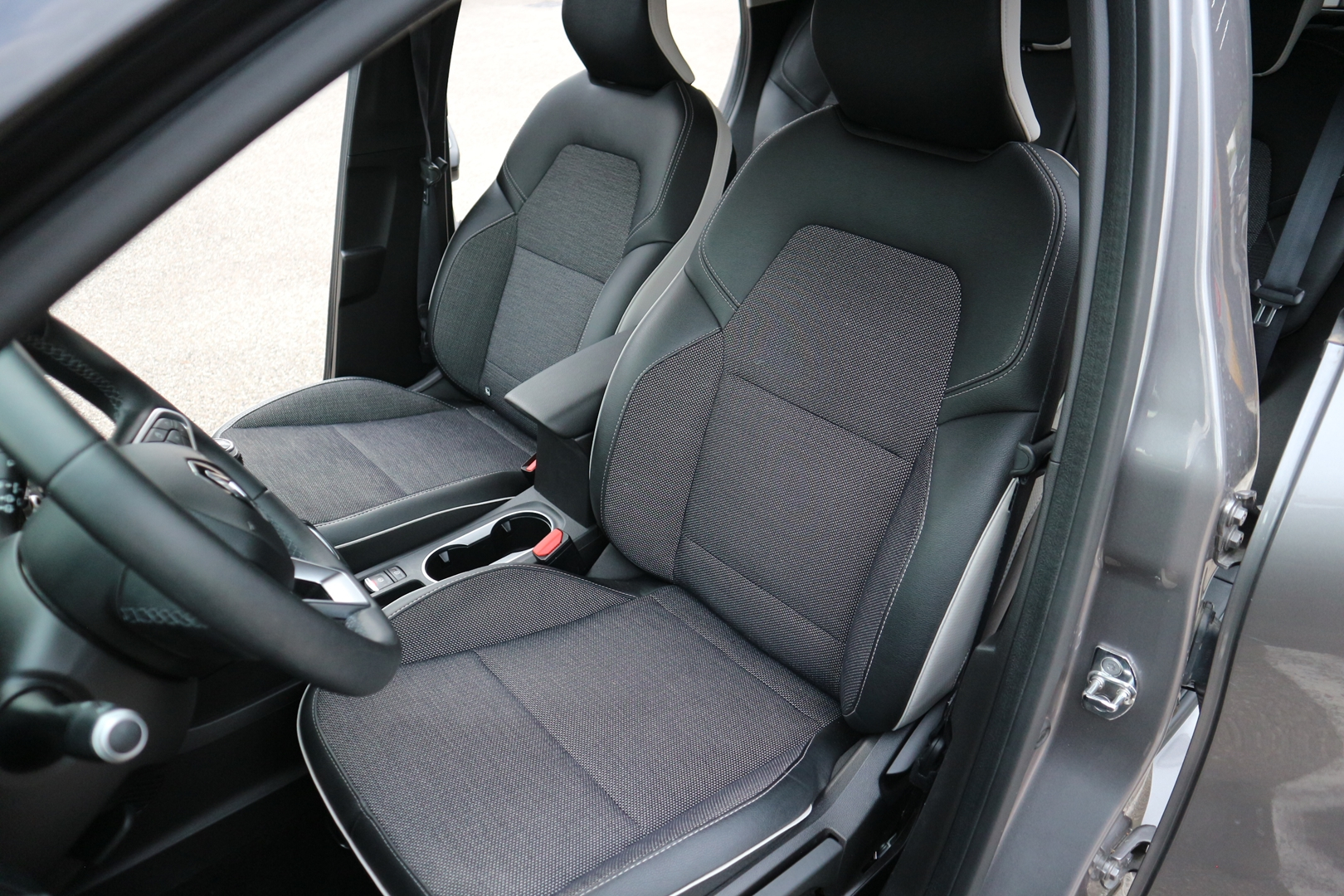 RENAULT CAPTUR II<br>1.0 TCE 90CH INTENS -21 – Image 6