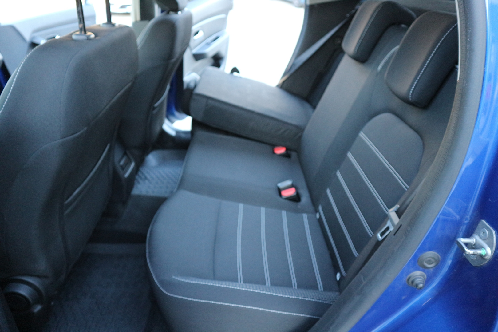 DACIA DUSTER GPL<br>1.0 ECO-G 100CH PRESTIGE + 4X2 – Image 9