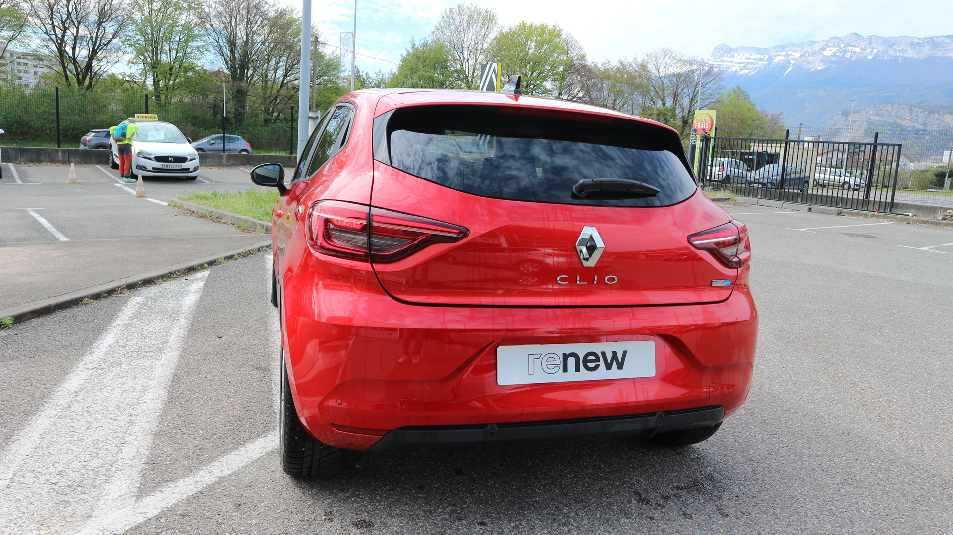 RENAULT CLIO V<br>1.6 E-TECH 145CH FULL HYBRID EVOLUTION – Image 4