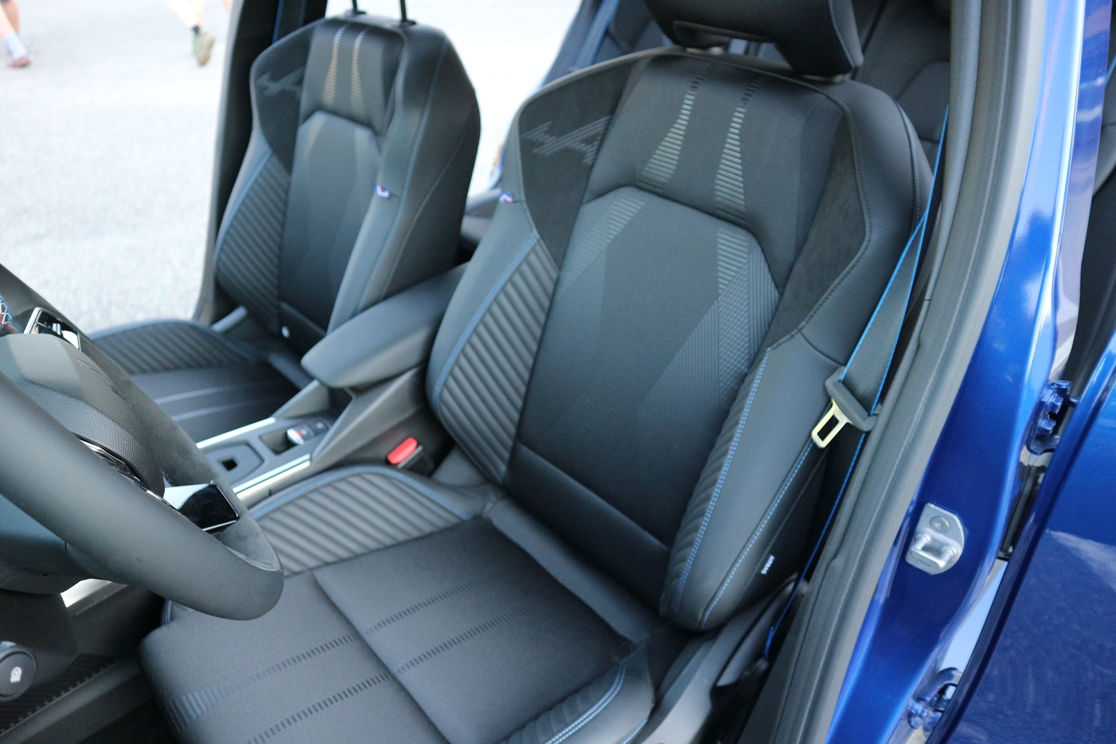 RENAULT CLIO VI<br>1.8 E-TECH 160CH FULL HYBRID ESPRIT ALPINE – Image 7