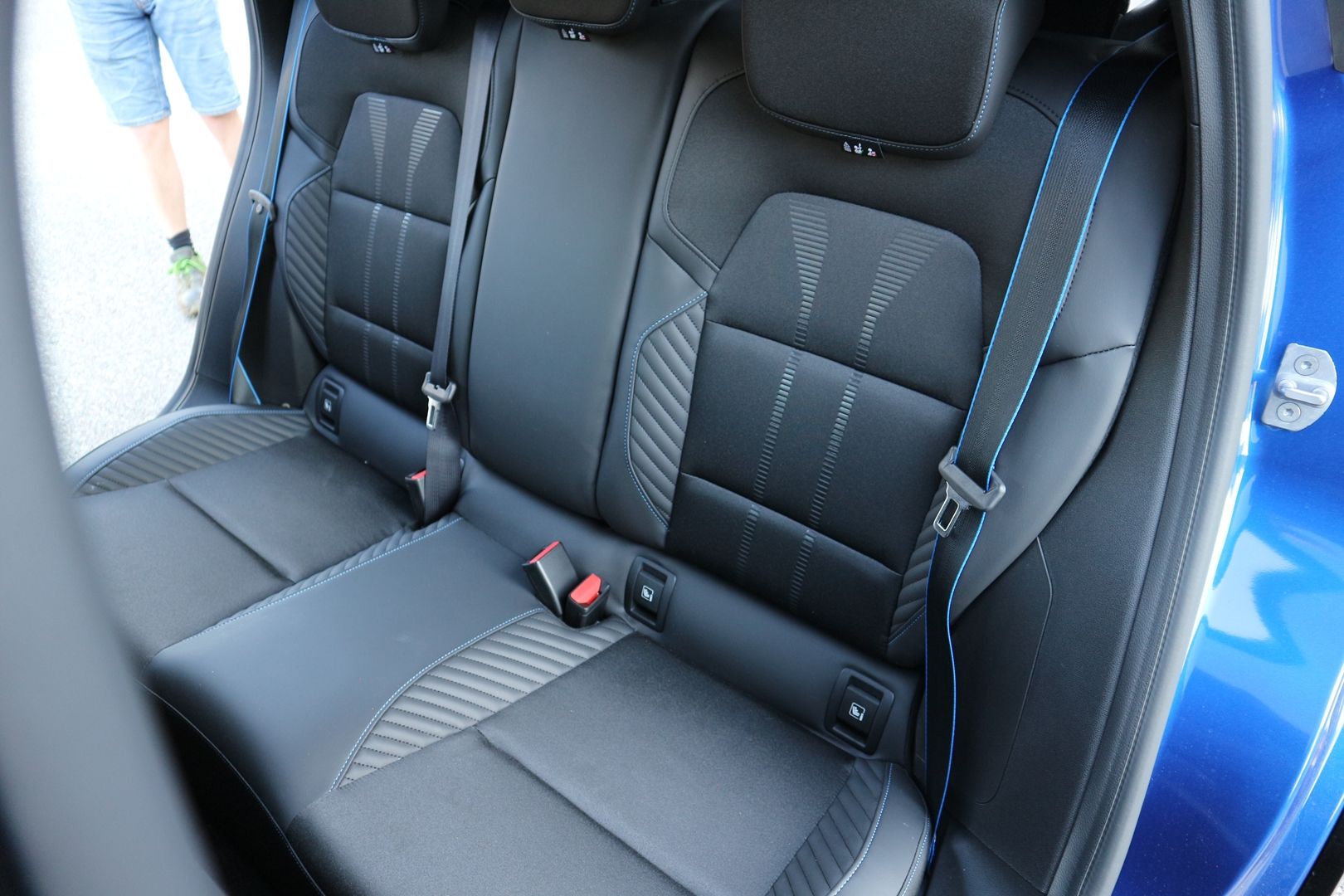 RENAULT CLIO VI<br>1.8 E-TECH 160CH FULL HYBRID ESPRIT ALPINE – Image 8