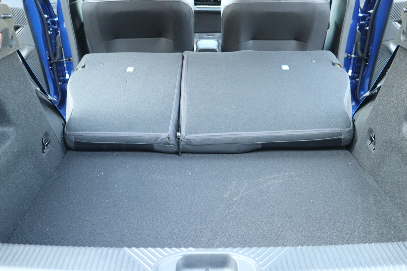 RENAULT CLIO VI<br>1.8 E-TECH 160CH FULL HYBRID ESPRIT ALPINE – Image 11