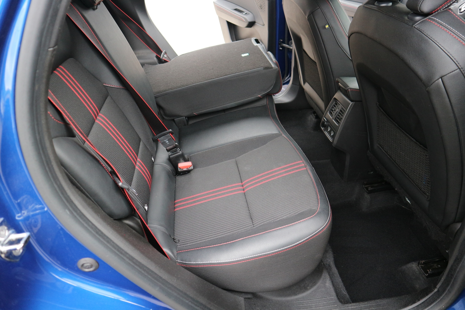 RENAULT CAPTUR II AUTOMATIQUE<br>1.3 TCE 140CH FAP RS EDC – Image 8