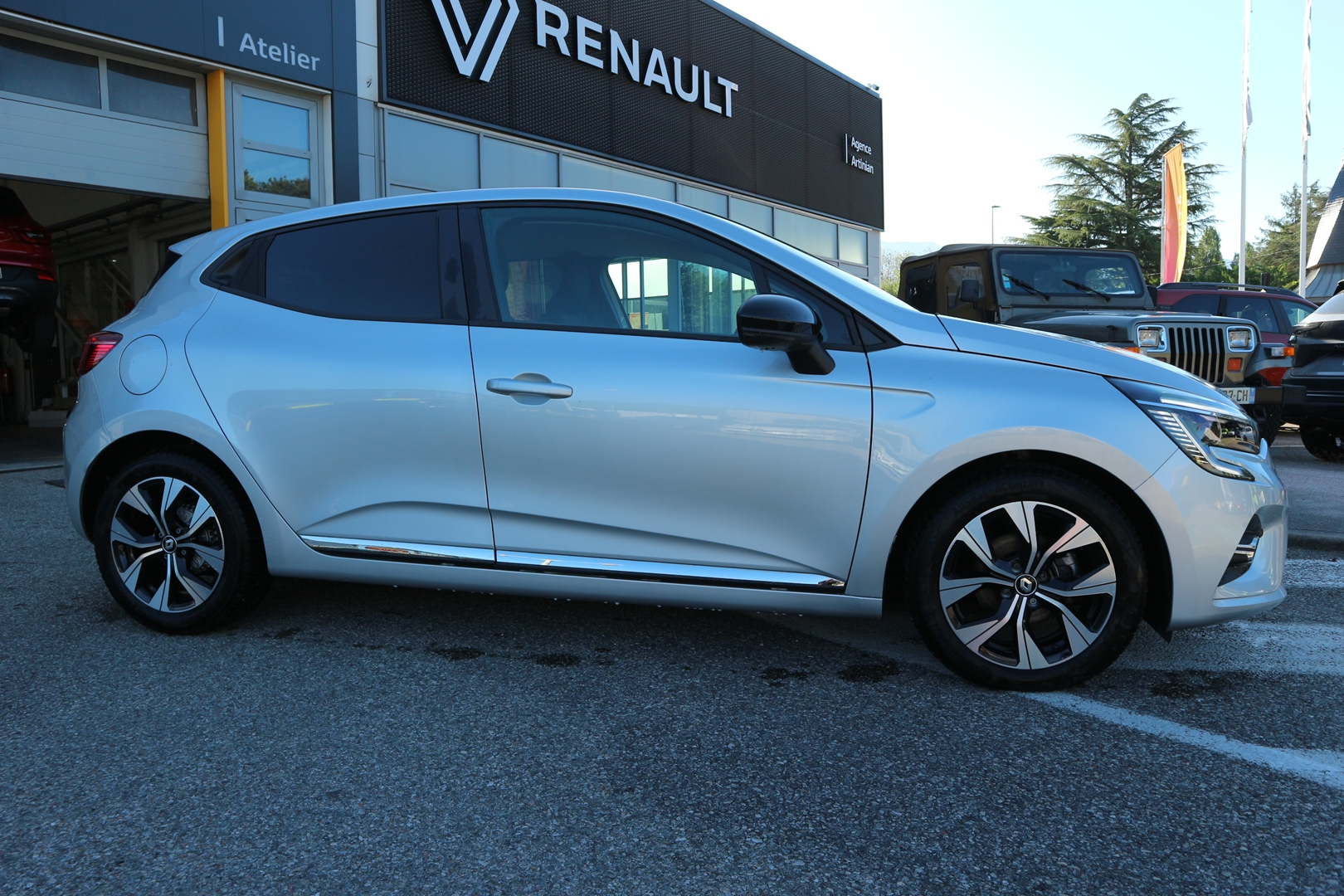 RENAULT CLIO V<br>1.0 TCE 100CH EVOLUTION GPL – Image 2