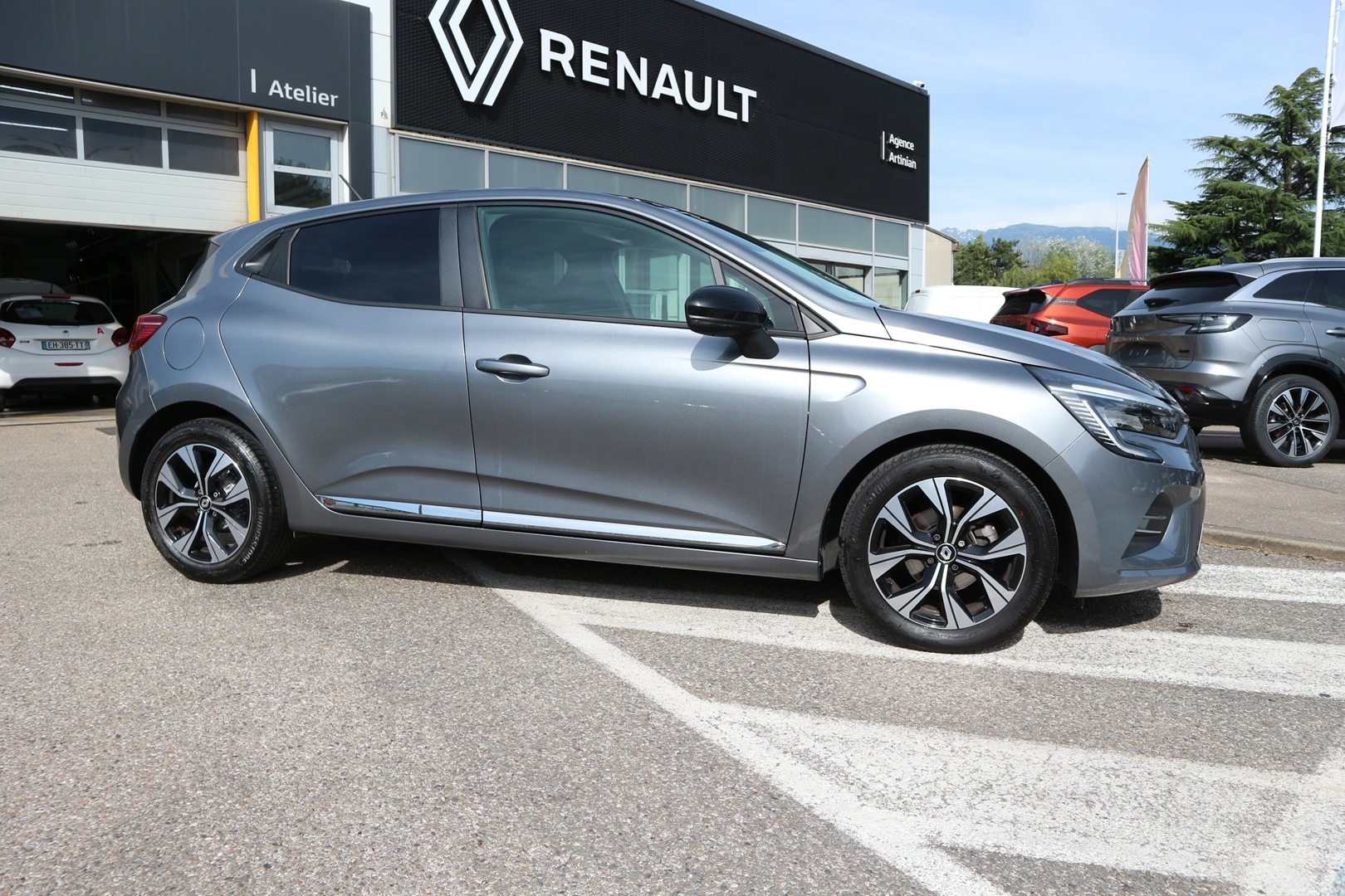 RENAULT CLIO V<br>1.0 TCE 90CH EVOLUTION - 24 – Image 2
