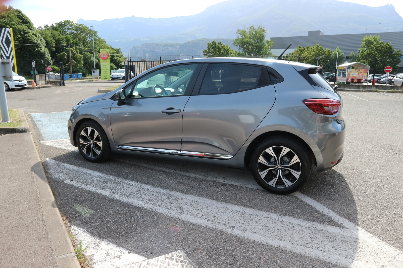RENAULT CLIO V<br>1.0 TCE 90CH EVOLUTION - 24 – Image 3