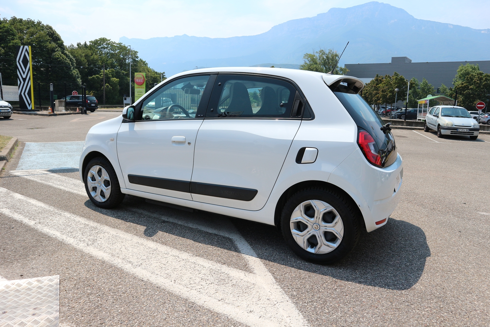 RENAULT TWINGO III<br>ELECTRIC ZEN R80 ACHAT INTEGRAL – Image 3
