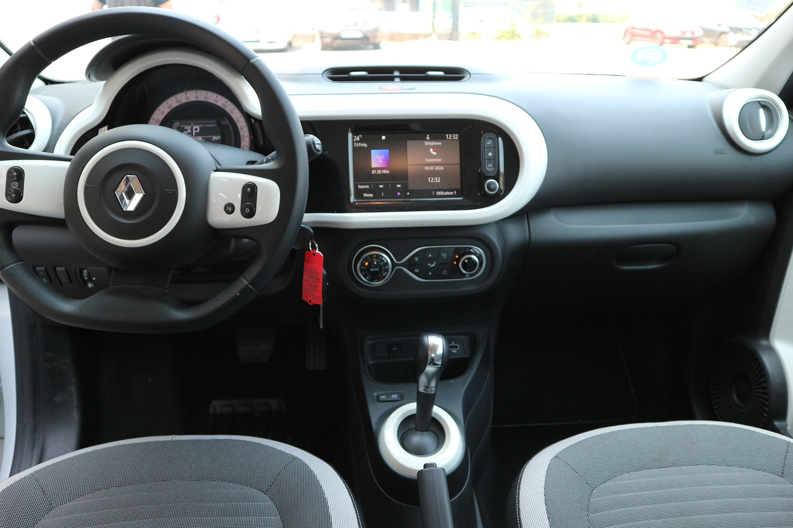 RENAULT TWINGO III<br>ELECTRIC ZEN R80 ACHAT INTEGRAL – Image 5