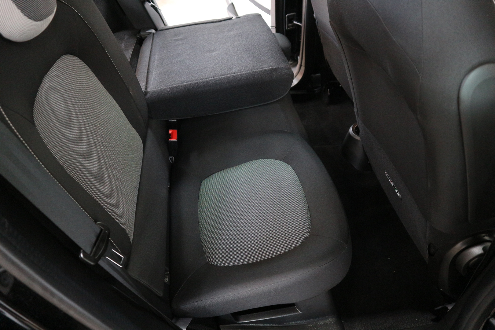 RENAULT TWINGO III<br>E-TECH ELECTRIC ZEN R80 ACHAT INTEGRAL - 21MY – Image 9