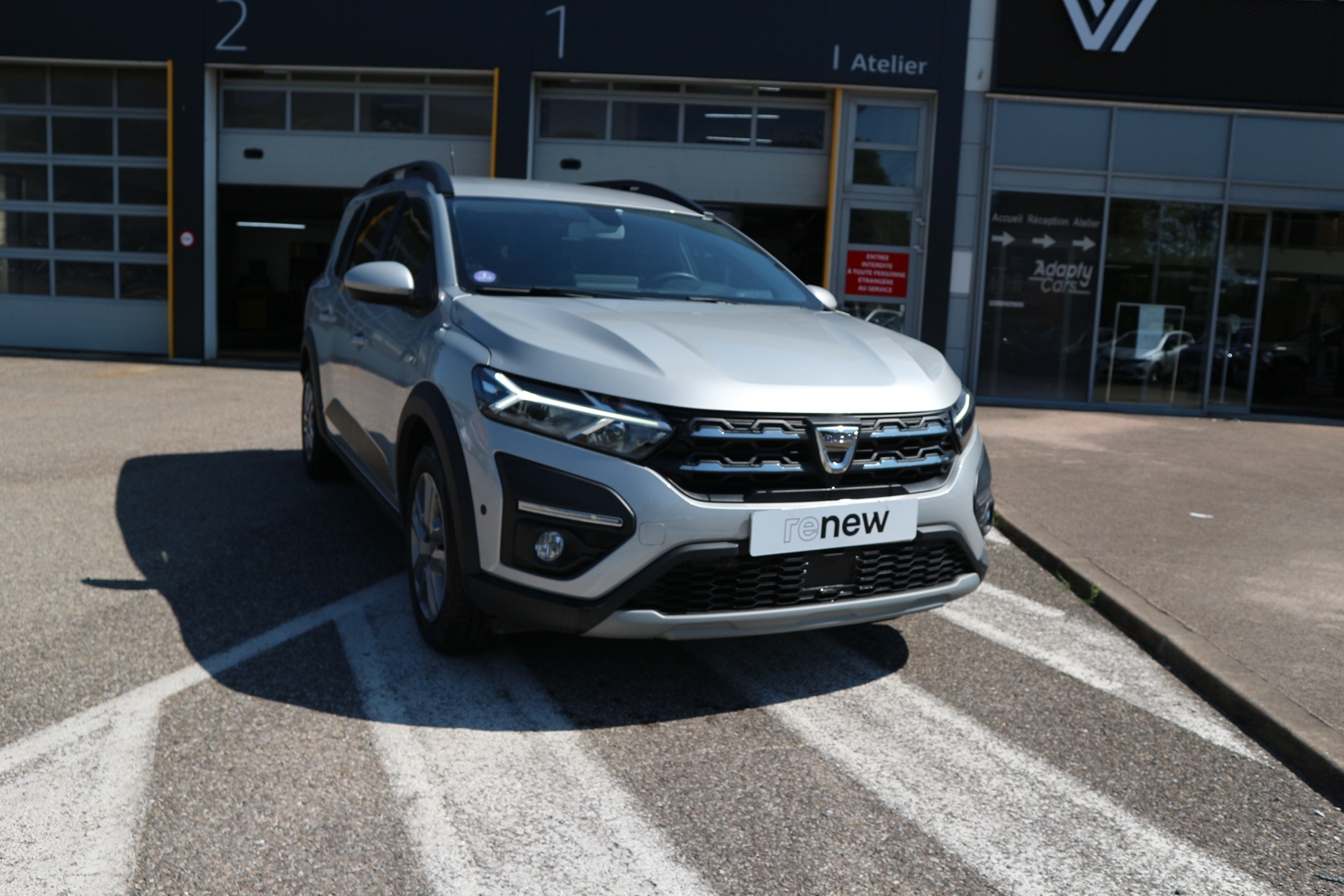 DACIA JOGGER<br>1.0 TCE 110CH CONFORT 5 PLACES – Image 2