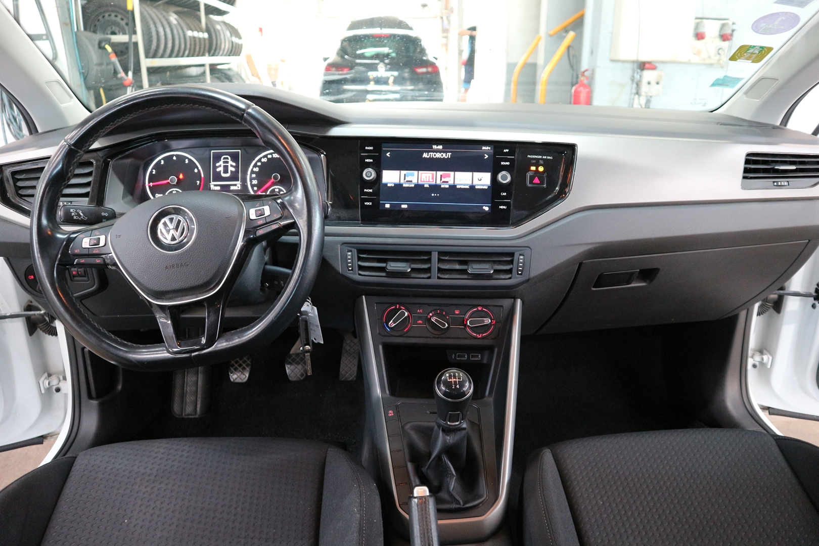 VOLKSWAGEN POLO<br>1.0 80CH CONFORTLINE EURO6D-T – Image 5