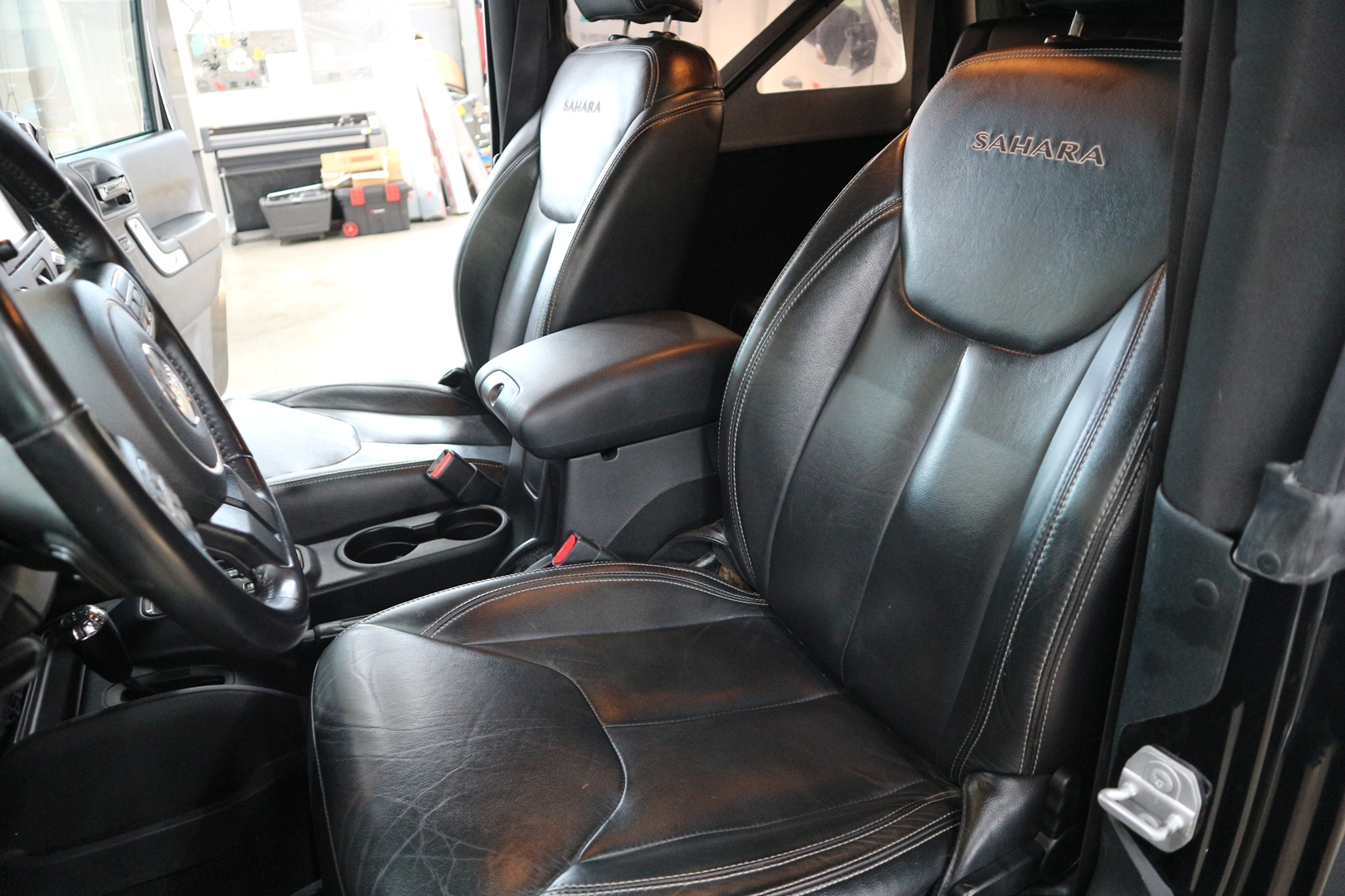 JEEP WRANGLER<br>3.6 V6 284CH SAHARA BVA – Image 8