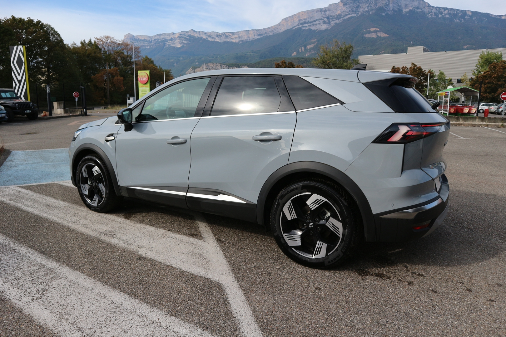 RENAULT SYMBIOZ<br>1.6 E-TECH FULL HYBRID 145CH ICONIC – Image 3