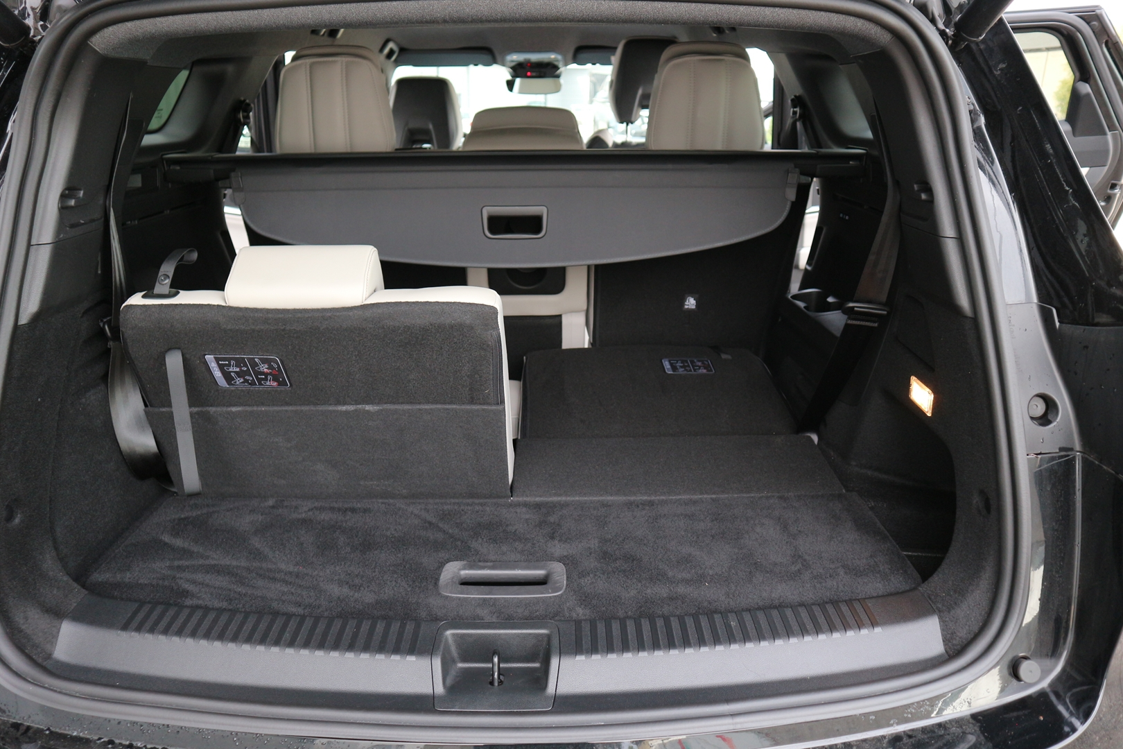 RENAULT ESPACE VI<br>1.2 E-TECH FULL HYBRID 200CH ICONIC 7 PLACES - 24 – Image 9
