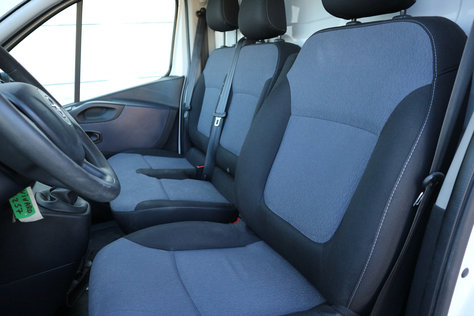OPEL VIVARO FG<br>F2700 L1H1 1.6 CDTI 115 PACK CLIM + – Image 6