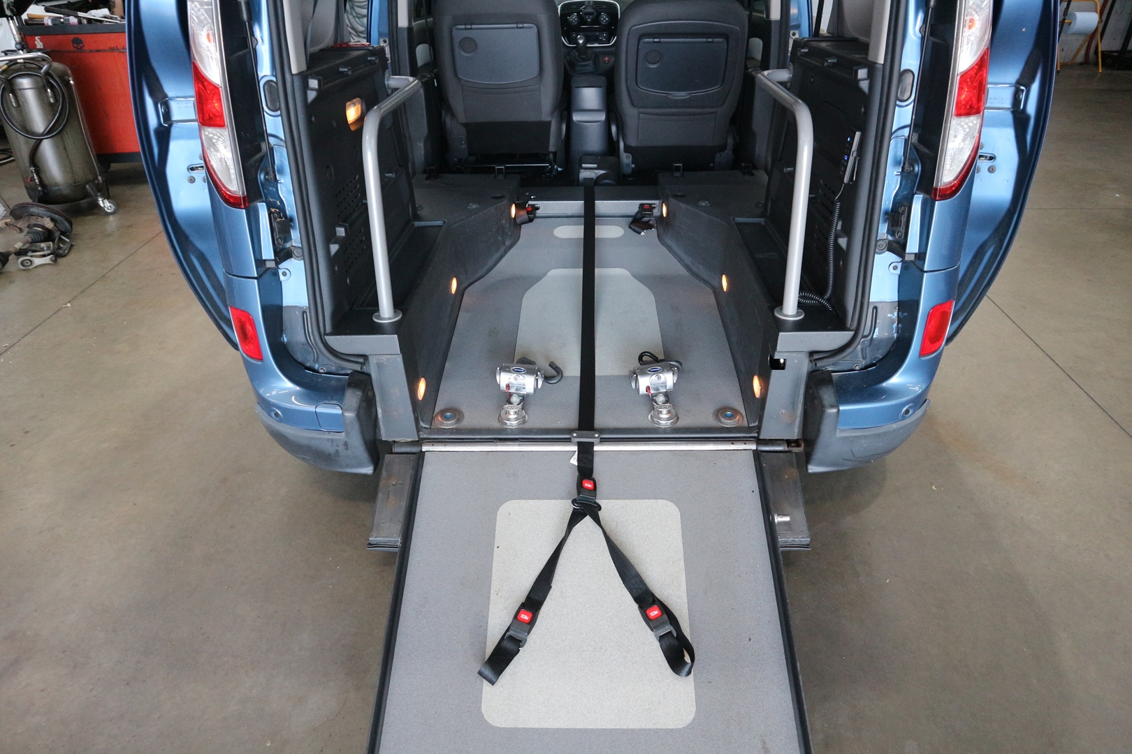 RENAULT KANGOO II HANDICAPE<br>1.5 DCI 90CH ENERGY INTENS TPMR – Image 8